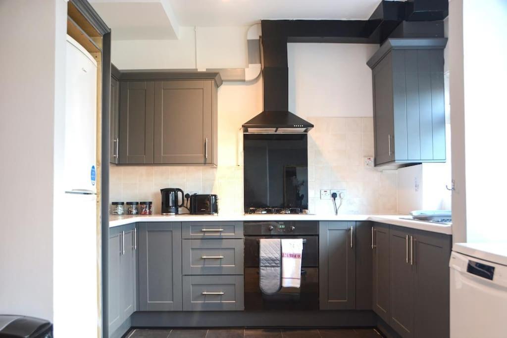 3 Bed House In The Heart Of Palmers Green, Casa vacanze