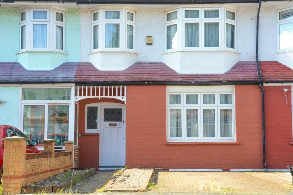 Casa vacanze 3 Bed House In The Heart Of Palmers Green,